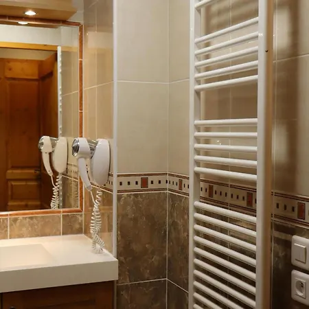 Appartement 2 Pieces 4 Pers, Sud, Piscine, Parking Valloire